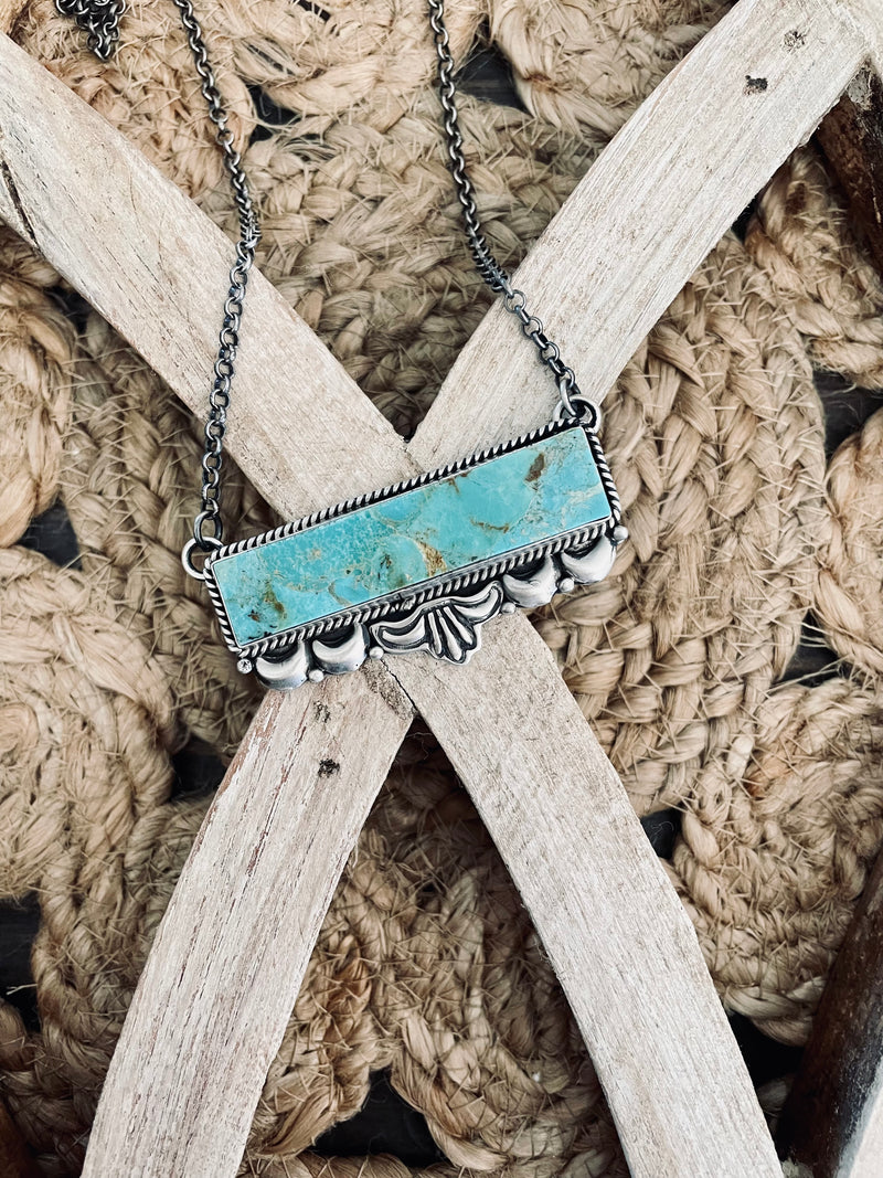 🍑 Scallop Turquoise Bar Necklace