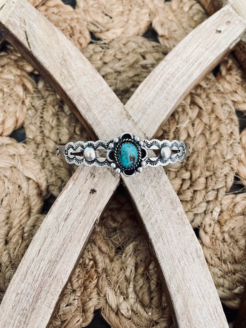 🍑Turquoise Lady Cuff
