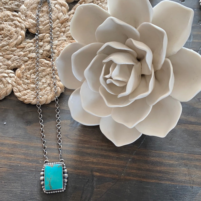 🍑 Turquoise Square Necklace
