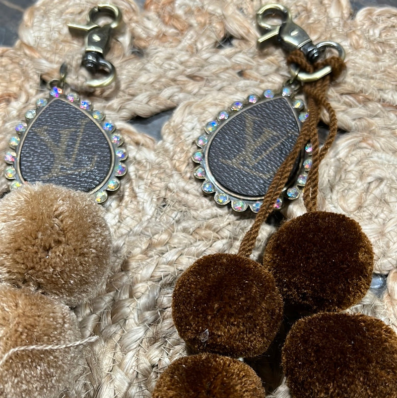 POM LV KEYCHAIN